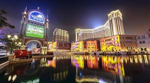 Small Stories From Big Casinos Around the World